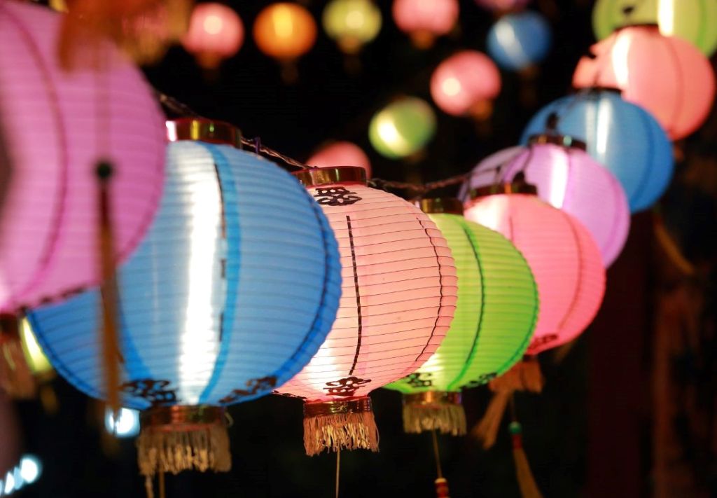 Más noches de verano llenas de tradiciones y faroles asiáticos